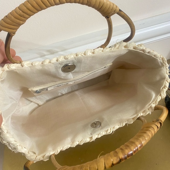 JOHN WANAMAKER Woven Natural Raffia Purse - Picture 3 of 6